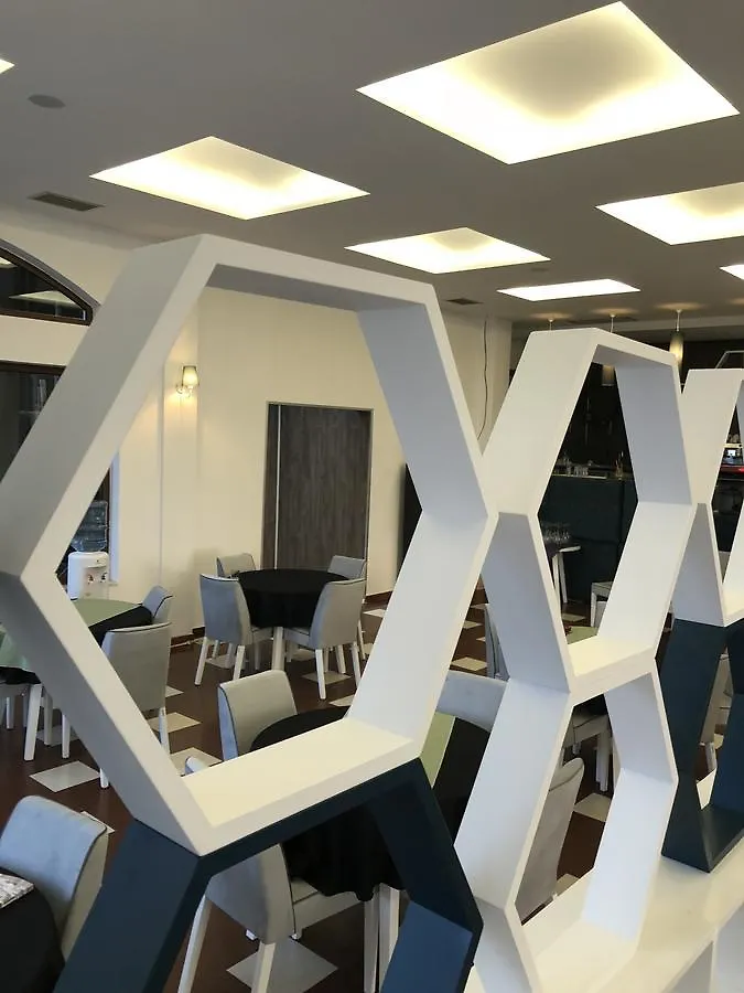 Inn Hotel Shkallnur